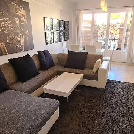 Apartment Centre, 3p/terrasse , 300 M Plages. Cannes