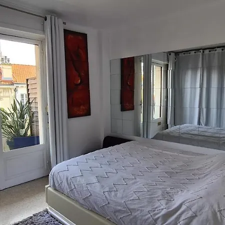 Centre, 3p/terrasse , 300 M Plages. Cannes